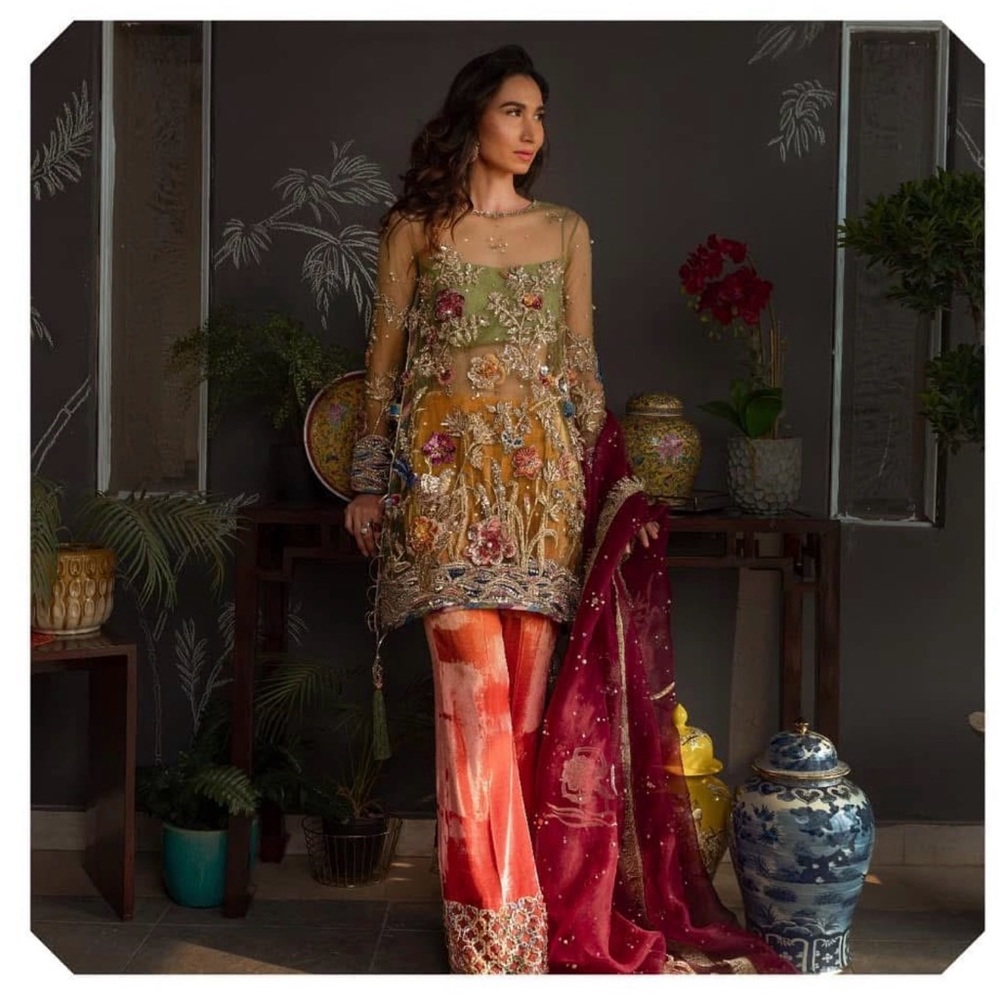 Pakistani/Indian designer Arjumand Bano beautifully embellished Dress. Size S/M - Picture 3 of 15